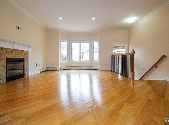 3rd image of 441 Washington Ave #441