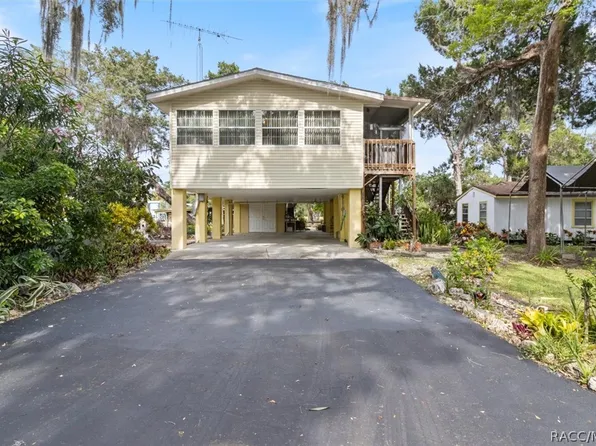 2223 S Hunt Point, Crystal River, FL 34429