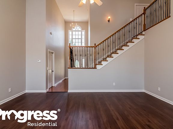 2nd image of 434 Indian Park Dr