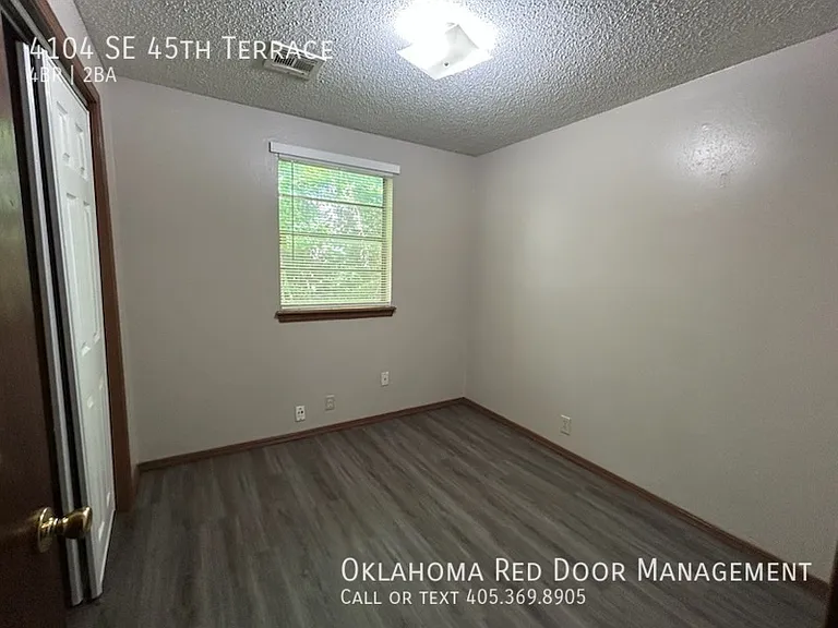 4104 SE 45th Ter — Photo 17