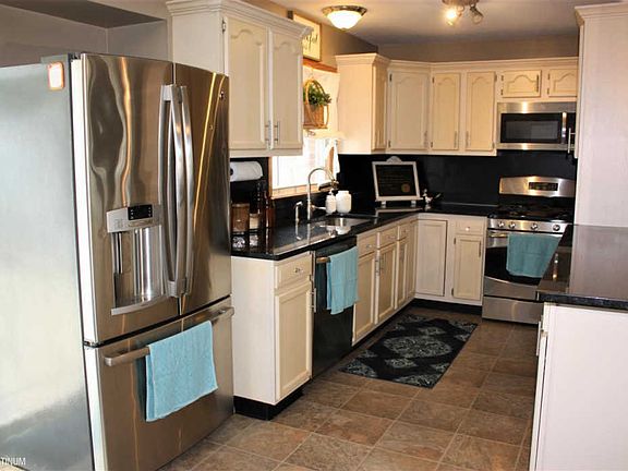 4th image of 23518 Demley Dr