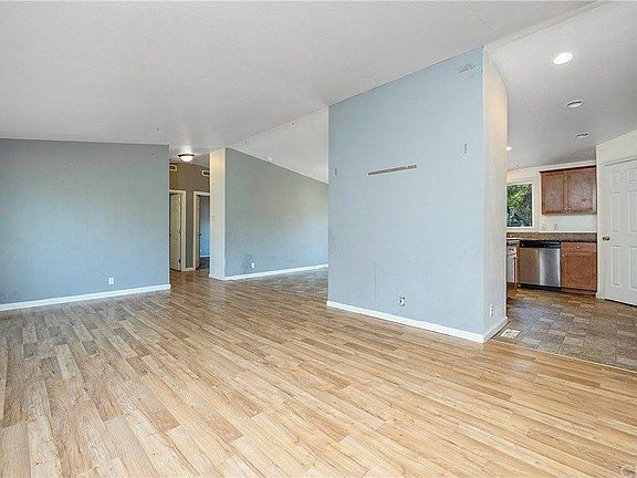 4th image of 3503 Sonoma Way