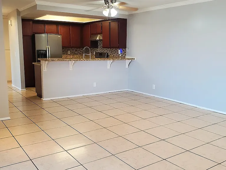 1250 Hillandale Ave — Photo 3