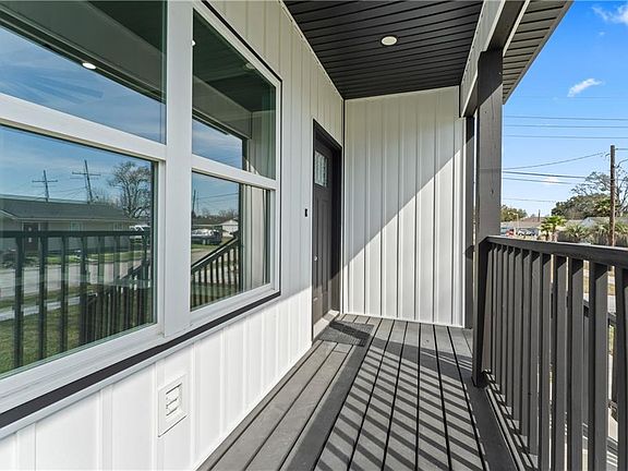 5th image of 236 Ruth Dr