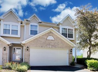 986 Viewpoint Dr, Lake In The Hills, IL 60156