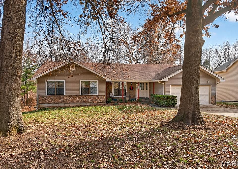 1st image of 612 Thicket Ln