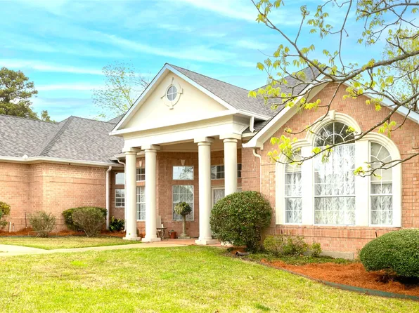 745 Southern Trace Pkwy, Shreveport, LA 71106