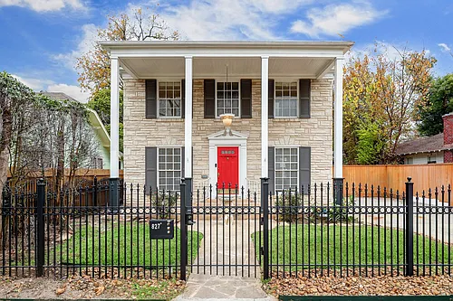 827 Le Green St Photo 1
