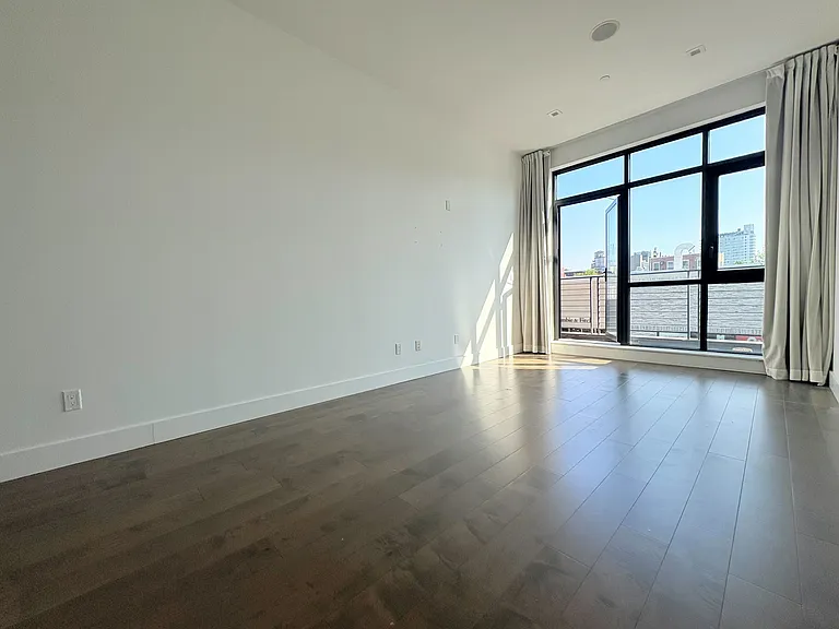 106 N 6th St #2F — Photo 10