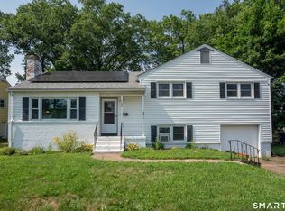 104 Hilldale Rd, West Hartford, CT 06117