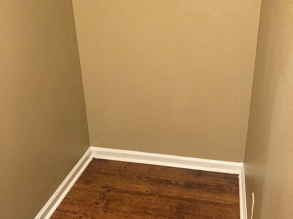 3rd image of 128 Meadowlark Dr #18