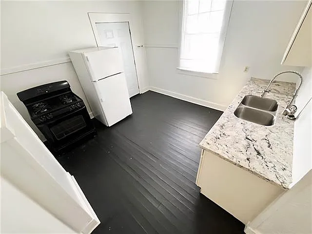 2909 Hollygrove St — Photo 7