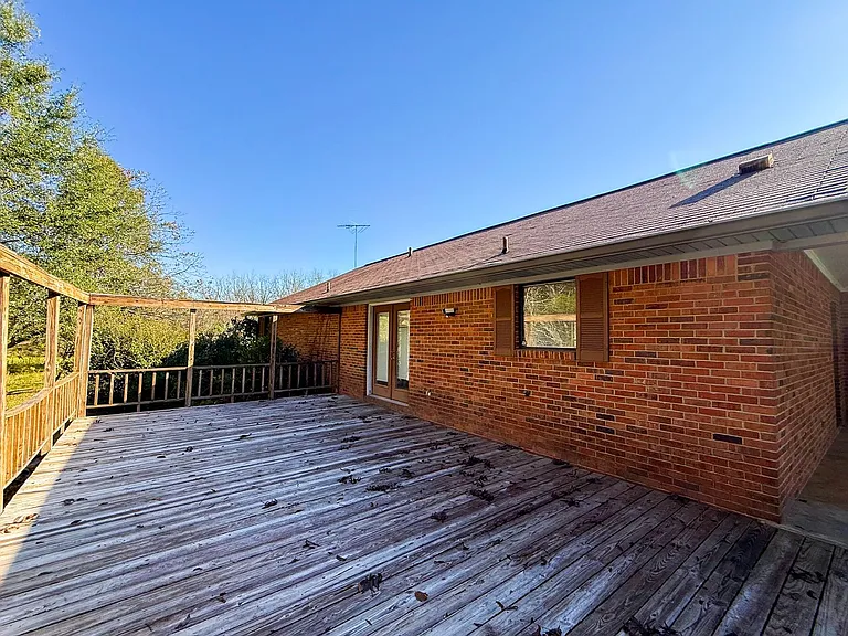 2241 Highway 25 S — Photo 4