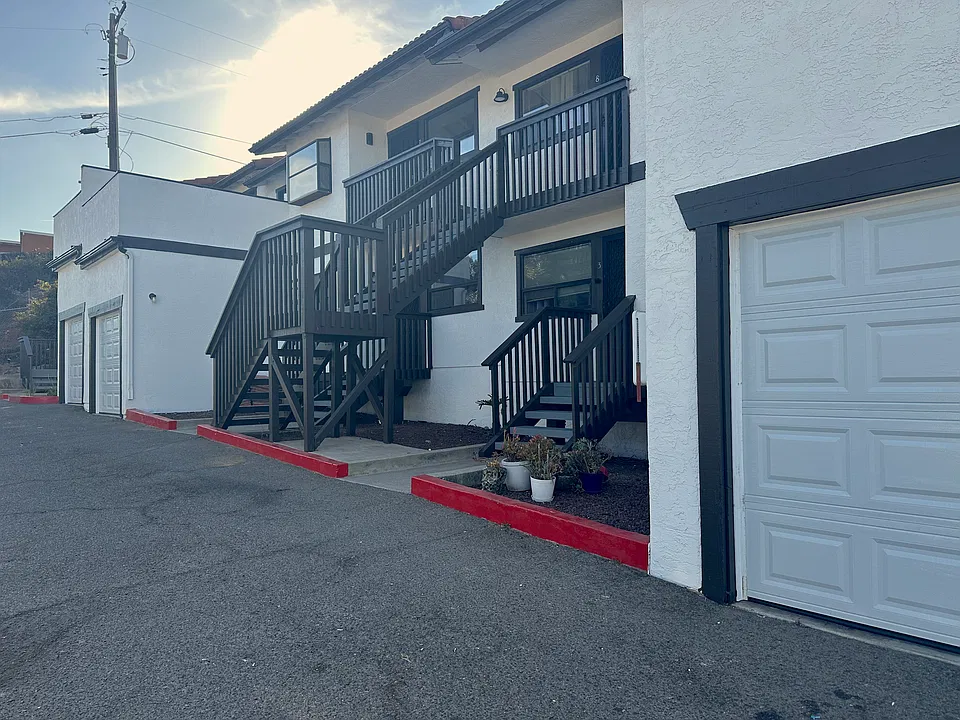711 Franklin Ln