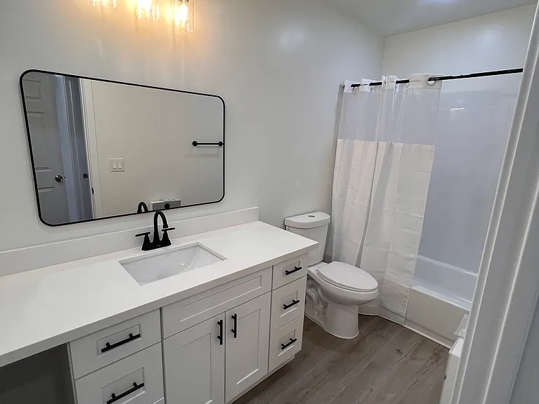 411 N 21st St #304 — Photo 8