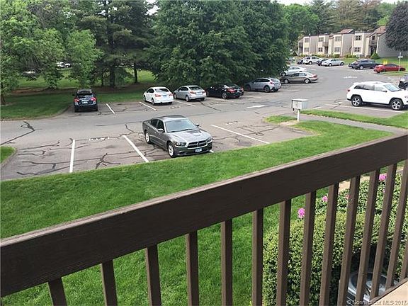 4th image of 1412 Twin Circle Dr