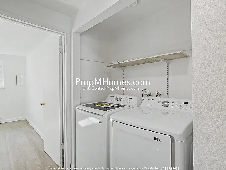 2218 SE Tacoma St — Photo 15