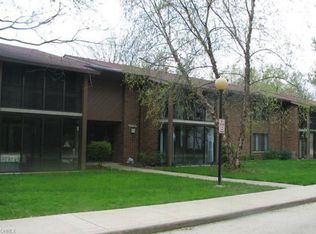 22958 Mastick Rd APT 203, Fairview Park, OH 44126