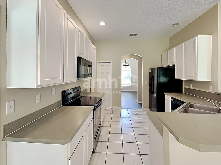 1621 Merroway Ln — Photo 3