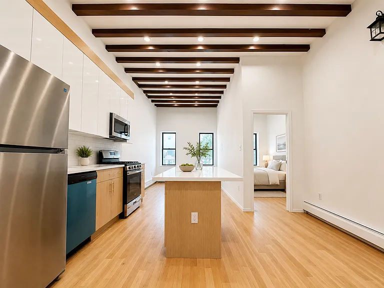 667 5th Ave #3 — Photo 1