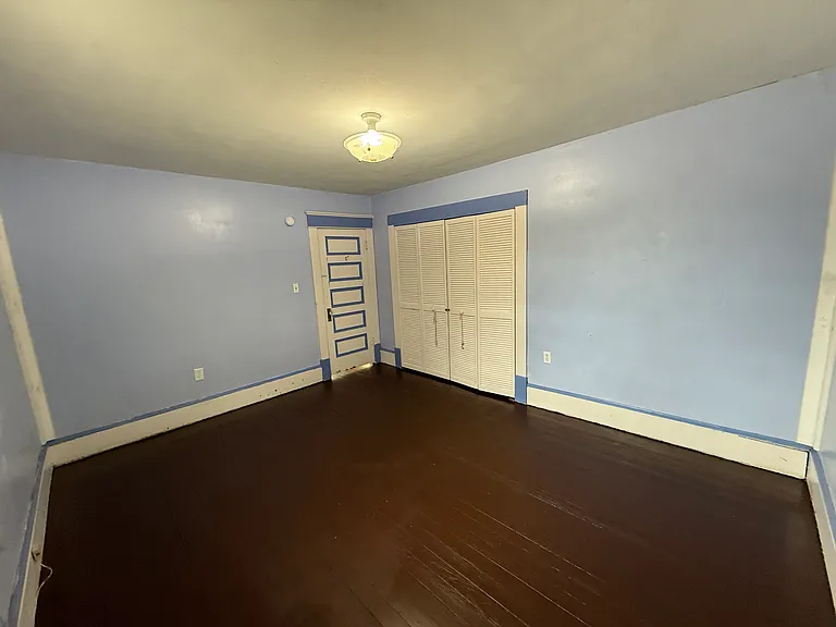 634 S Queen St — Photo 11