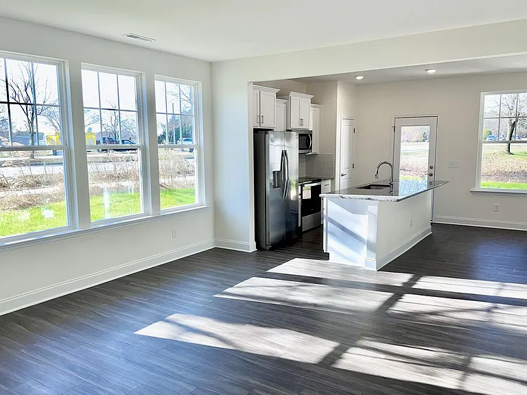 156 Wildflower Cir — Photo 6