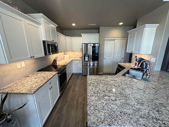 5th image of 315 San Fernando Way