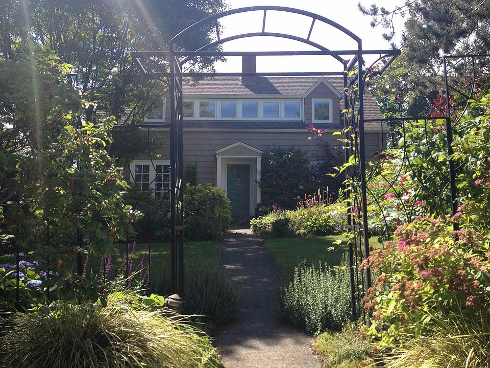 2nd image of 6529 57th Ave NE
