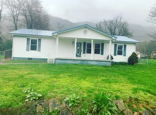 2719 3rd Ave E, Big Stone Gap, VA 24219