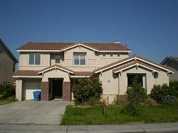 2nd image of 3924 Ginko Way