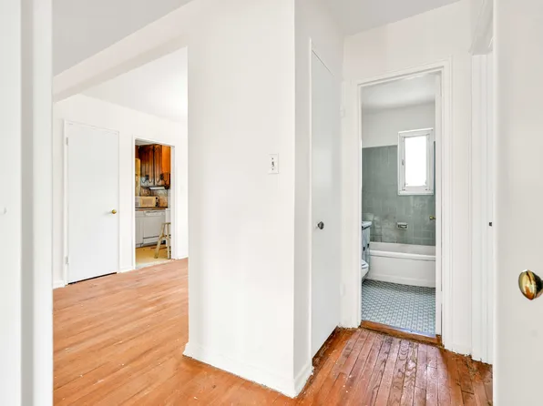 224-01 Hillside Avenue image 11 of 15