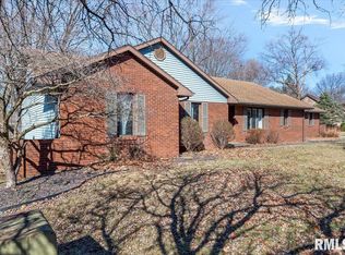 5349 N Cotton Hill Rd, Springfield, IL 62703