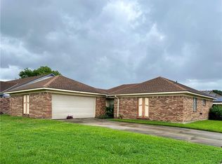2201 Killington Dr, Harvey, LA 70058