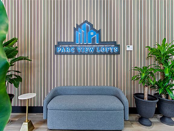 5th image of 2635 W Jefferson St #102