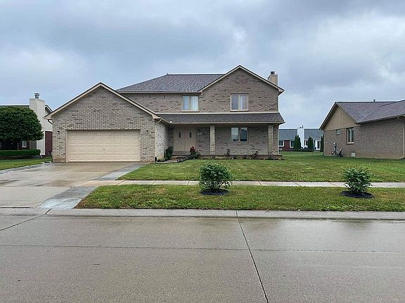 3rd image of 21621 Clifford Dr