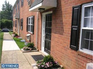 132 Cricket Ave APT 1A, Ardmore, PA 19003