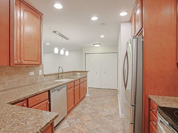 4th image of 768 N Gary Ave Unit 103