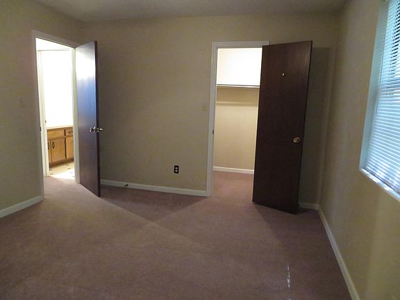 4th image of 2081 Sandcastle Dr APT D