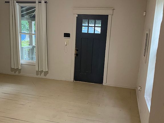 3rd image of 898 Smith St SW