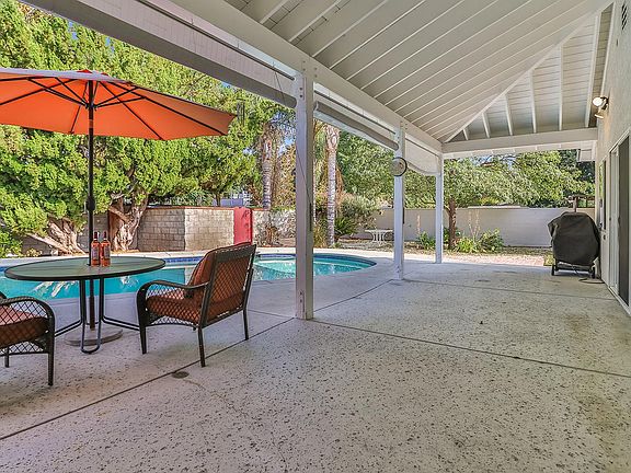 5th image of 23556 Califa St