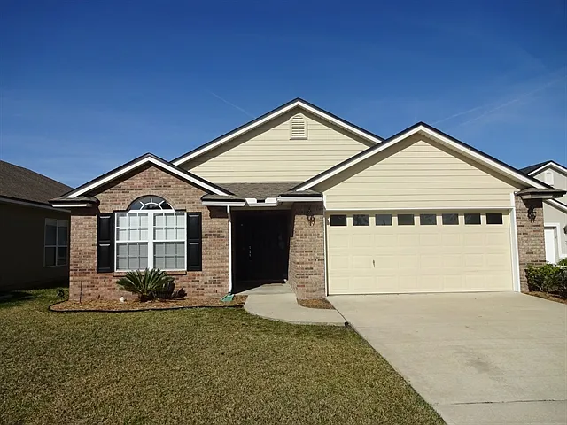 4 bed, 2.0 bath, 1768 sqft, $2,195 — Photo 1
