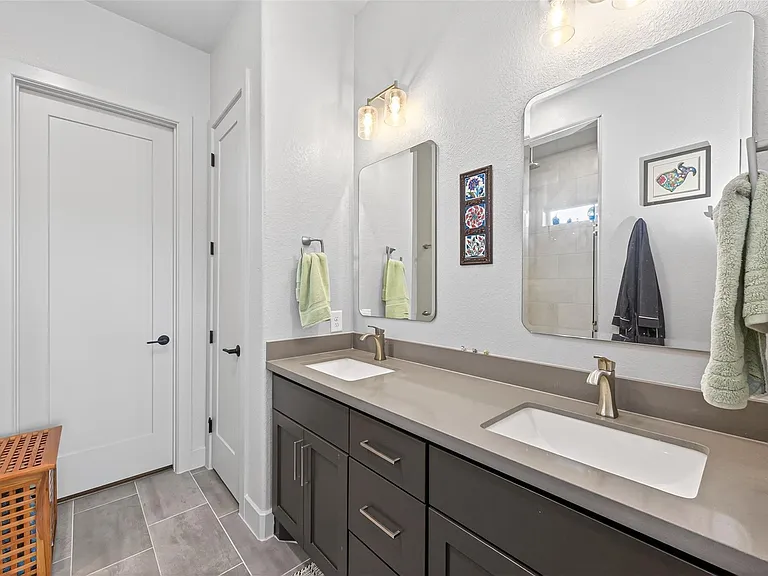 9979 Pebble Glen Dr — Photo 31