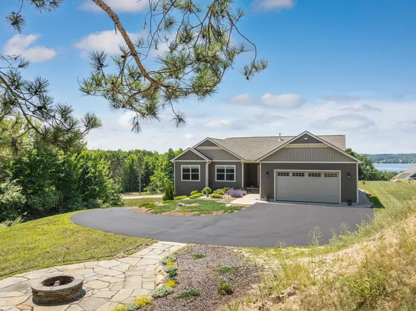 8087 S Bingham Rdg, Traverse City, MI 49684