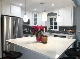 (Undisclosed Address), Copiague, NY 11726
