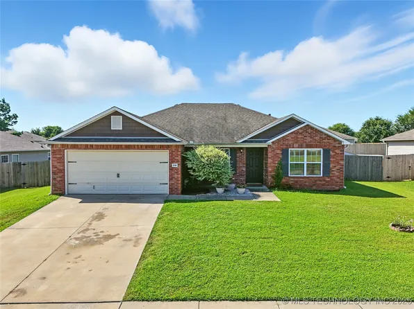 2705 W Charlotte St, Broken Arrow, OK 74011