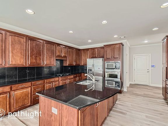 2nd image of 2307 Northglenn Ct