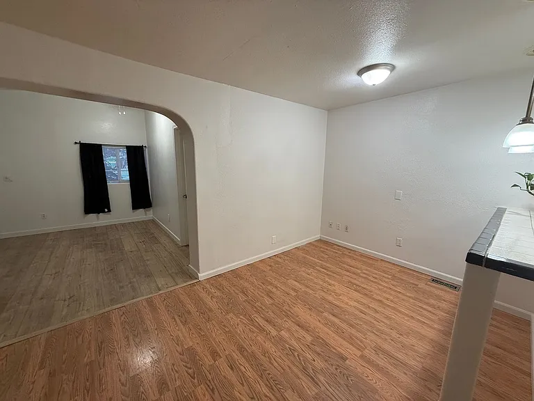 1337 Hyder St — Photo 6