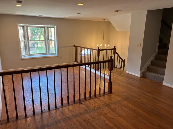 5954 Norham Dr, Alexandria, VA 22315