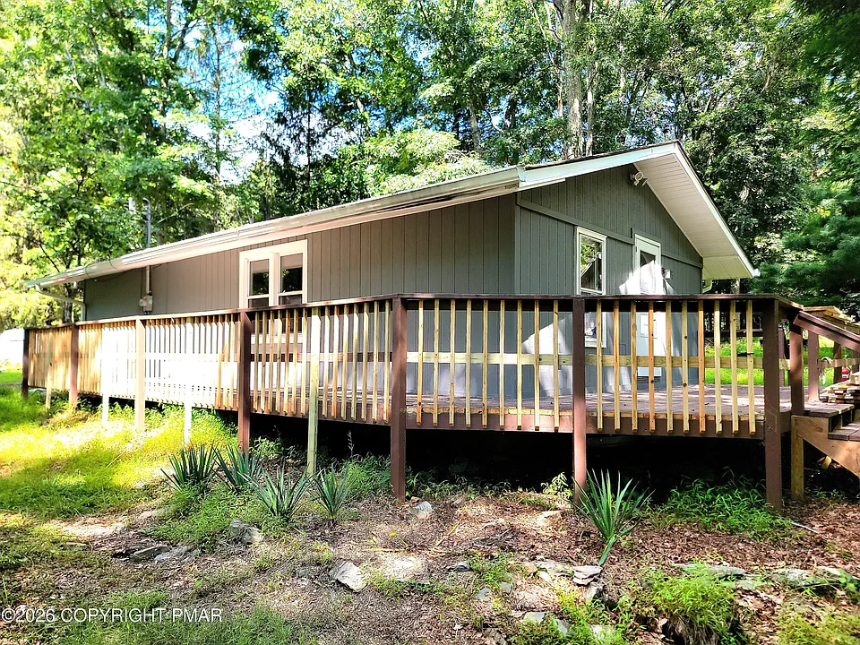 6046 Little Bear Ln