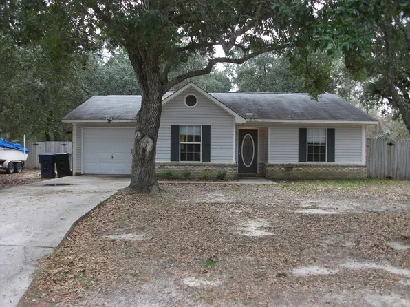 913 Orange St, Ocean Springs, MS 39564